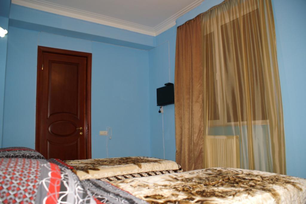 Europa+T Hotel Tbilisi Room photo