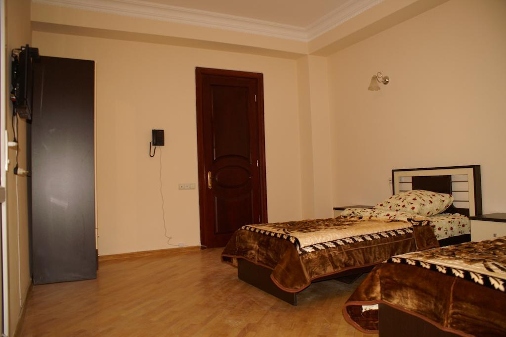 Europa+T Hotel Tbilisi Room photo