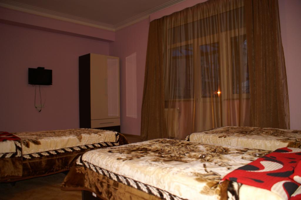 Europa+T Hotel Tbilisi Room photo